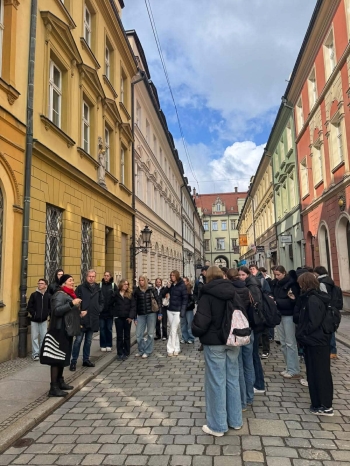 c90e6b4a-a376-4dac-976c-2f7a8ef26b80