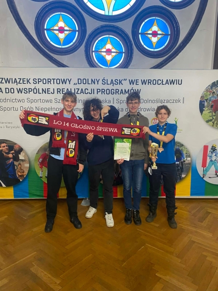 Dolnośląski Finał Licealiady Młodzieży w Szachach – III miejsce LO XIV!