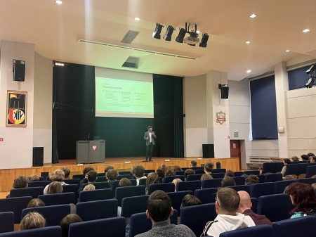 Wykład w auli Czternastki nt. relacji między  prawem Unii Europejskiej a konstytucjami państw członkowskich